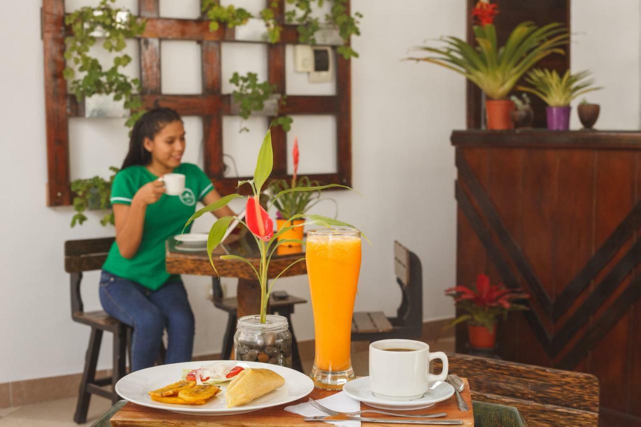 Hotel Country Club Eco Casajardin Moyobamba Zewnętrze zdjęcie